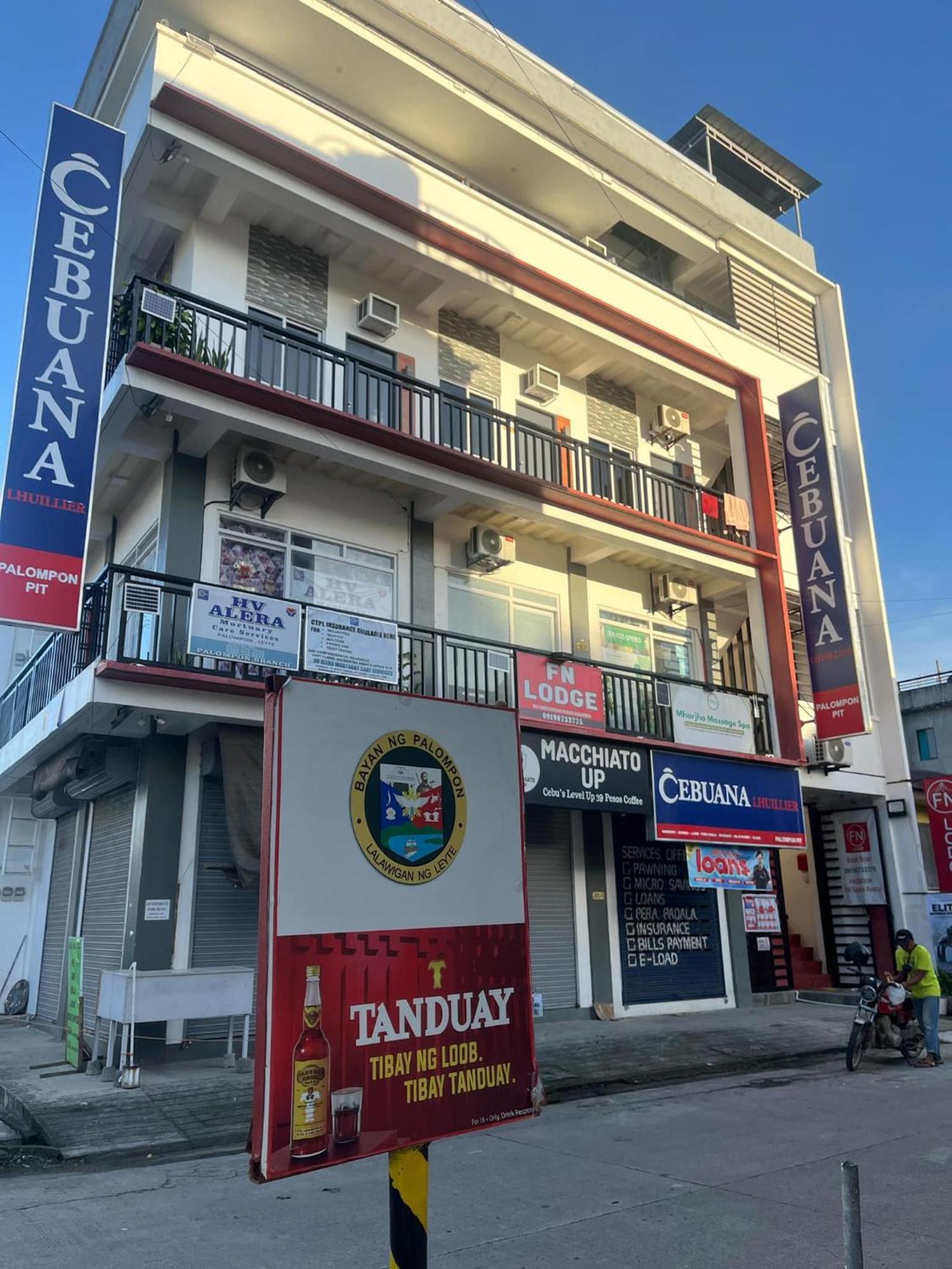 Fn Lodge - Town Proper Palompon Екстер'єр фото